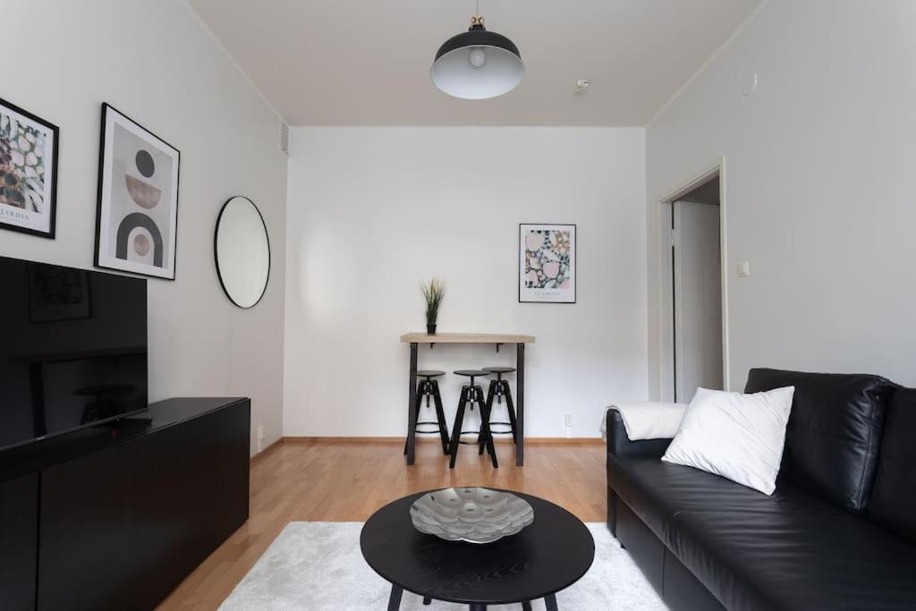 Appartement Kodikas Huoneisto Helsingin Keskustassa à Helsinki Extérieur photo